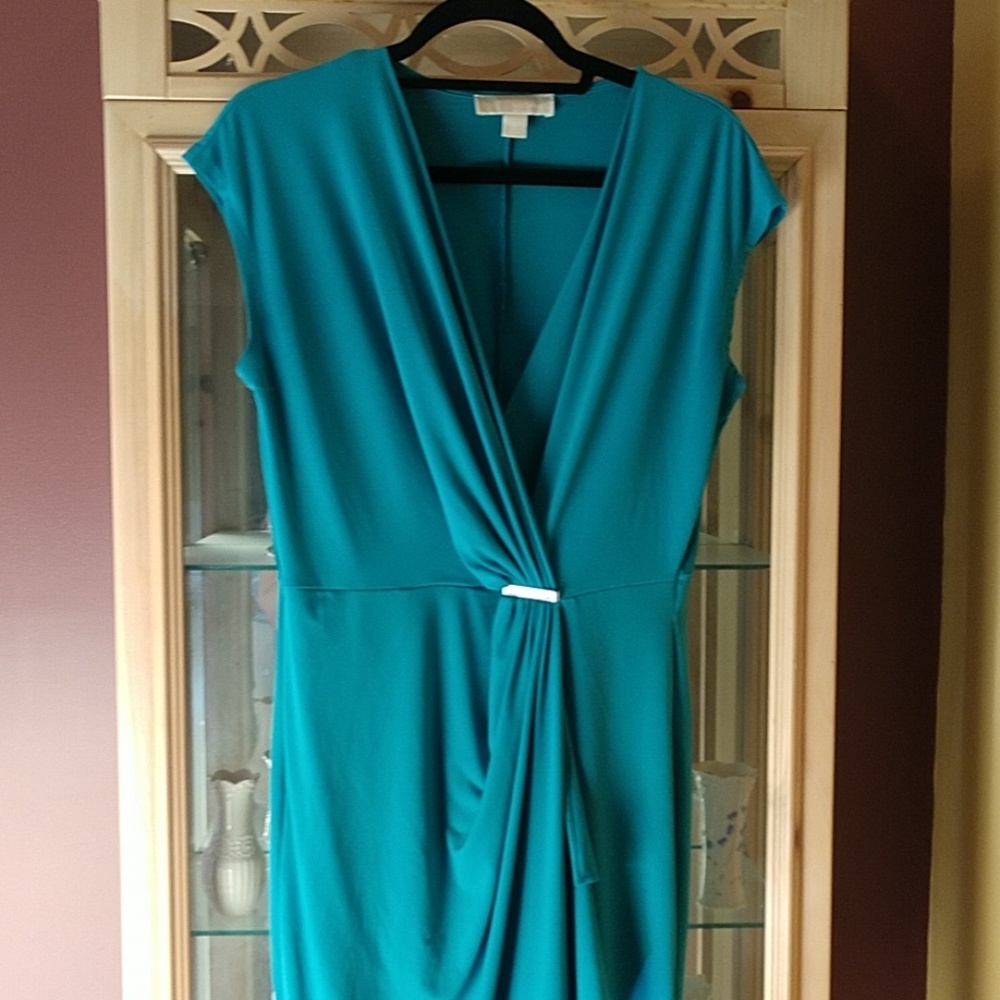 Michael Kors sleeveless knee length dress